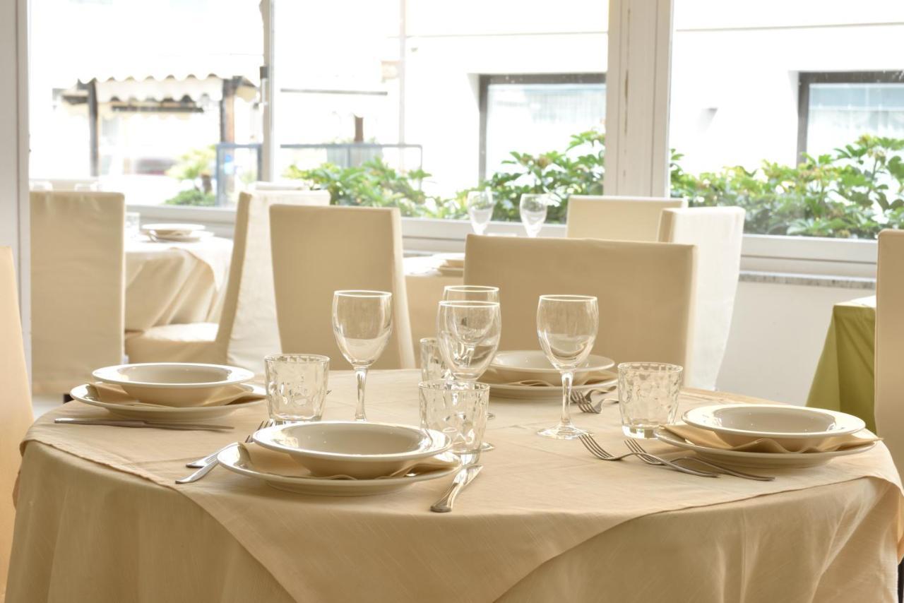 Hotel Ristorante La Marina Mhotelsgroup Сан-Бартоломео-аль-Маре Екстер'єр фото
