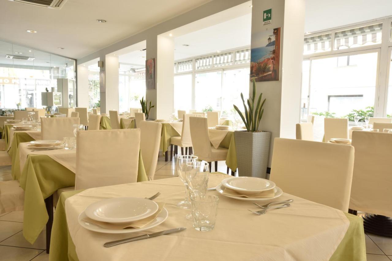 Hotel Ristorante La Marina Mhotelsgroup Сан-Бартоломео-аль-Маре Екстер'єр фото