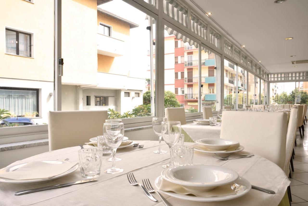 Hotel Ristorante La Marina Mhotelsgroup Сан-Бартоломео-аль-Маре Екстер'єр фото
