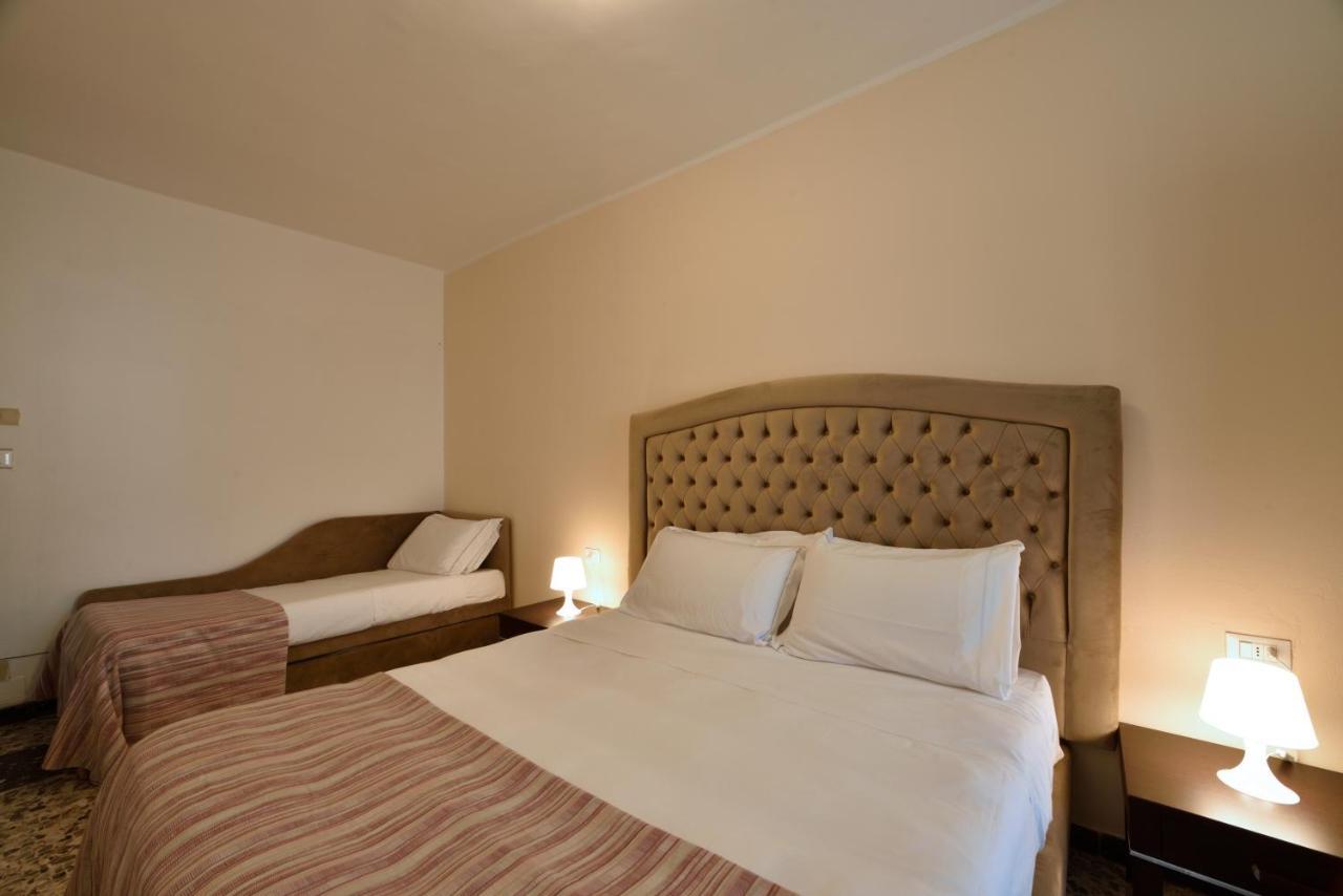 Hotel Ristorante La Marina Mhotelsgroup Сан-Бартоломео-аль-Маре Екстер'єр фото