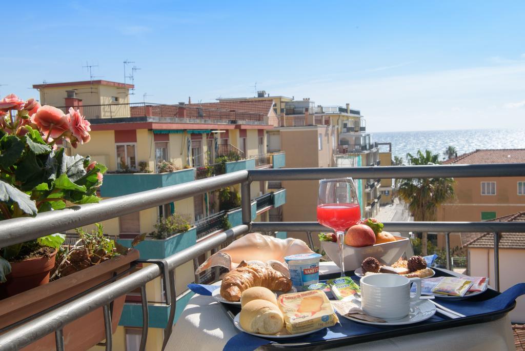 Hotel Ristorante La Marina Mhotelsgroup Сан-Бартоломео-аль-Маре Екстер'єр фото