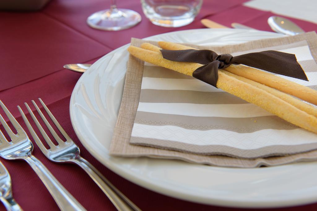 Hotel Ristorante La Marina Mhotelsgroup Сан-Бартоломео-аль-Маре Екстер'єр фото