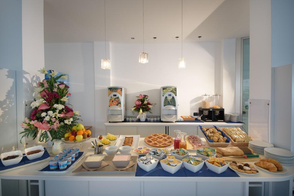 Hotel Ristorante La Marina Mhotelsgroup Сан-Бартоломео-аль-Маре Екстер'єр фото